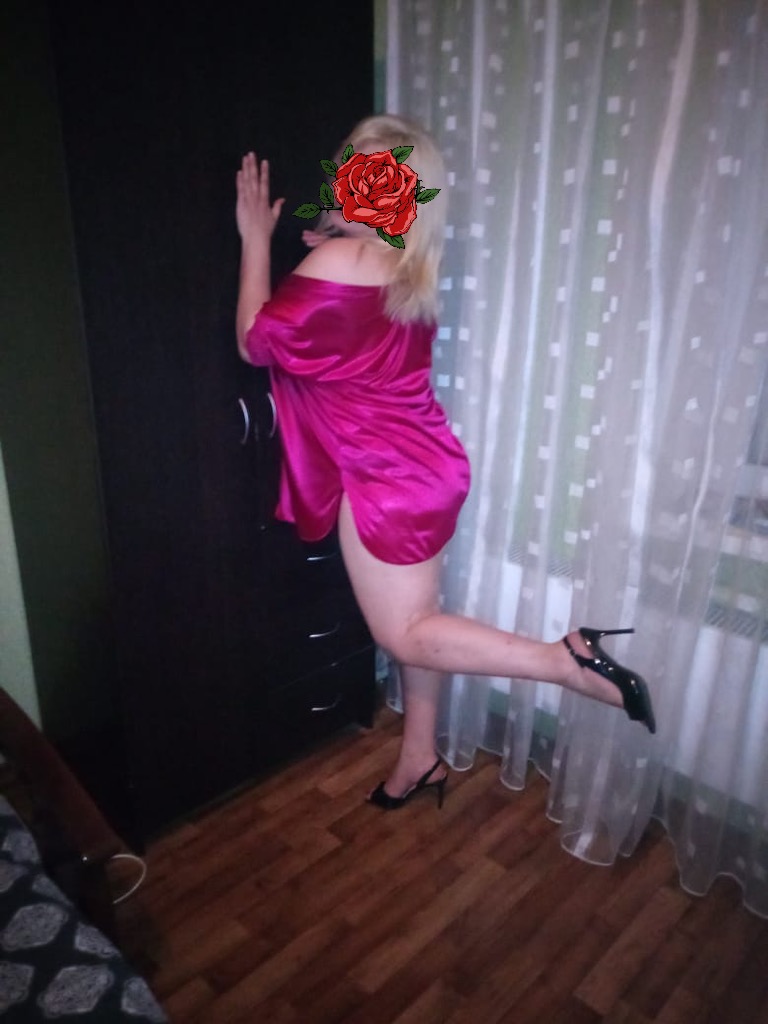 Проститутка Виктория 40 лет сделает с удовольствием куннилингус и примет у себя в КМР (Комсомольский микрорайон)